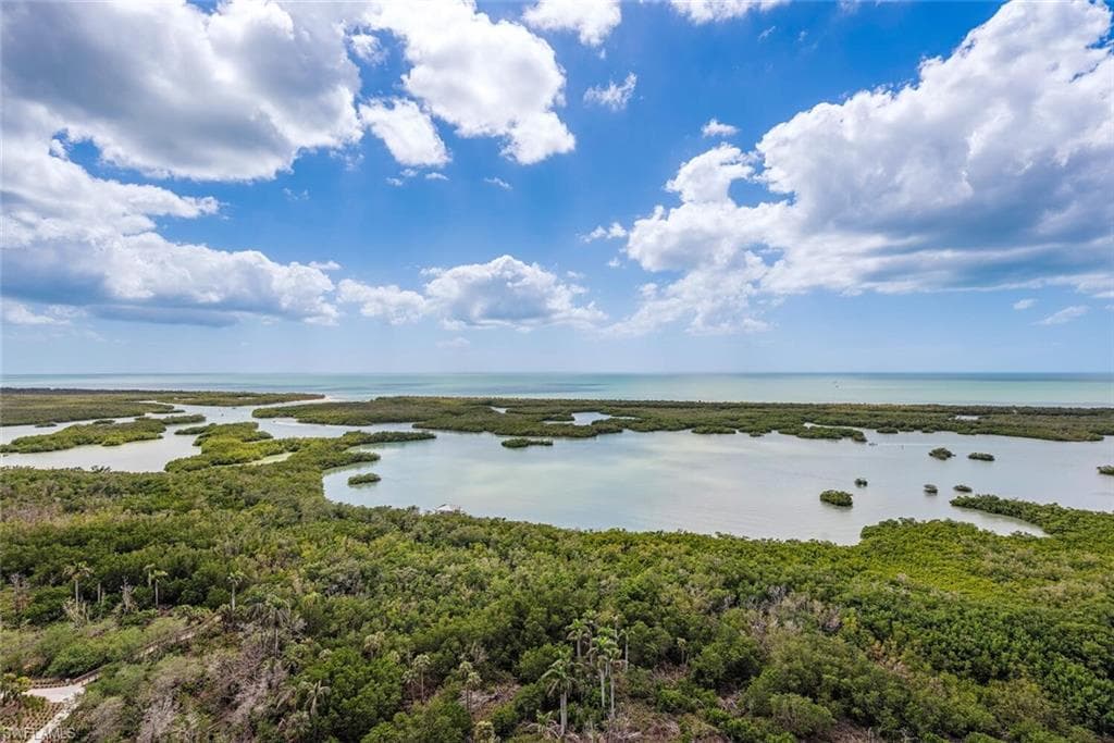 13945 Old Coast Rd 302, Naples, FL 34110-30