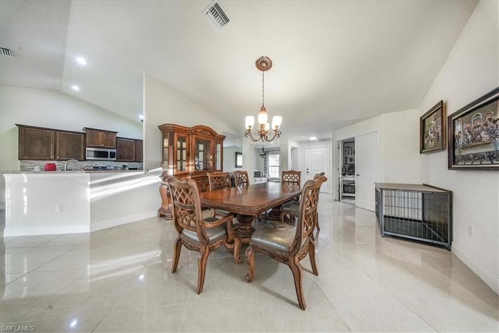 533 Willowbrook Dr, Lehigh Acres, FL 33972-15