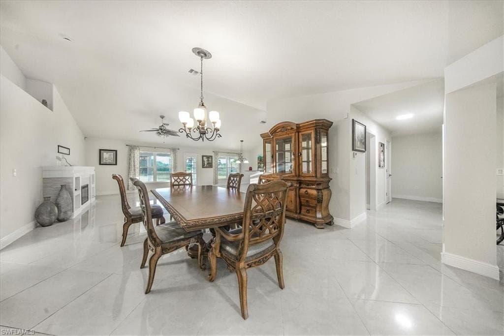 533 Willowbrook Dr, Lehigh Acres, FL 33972-17