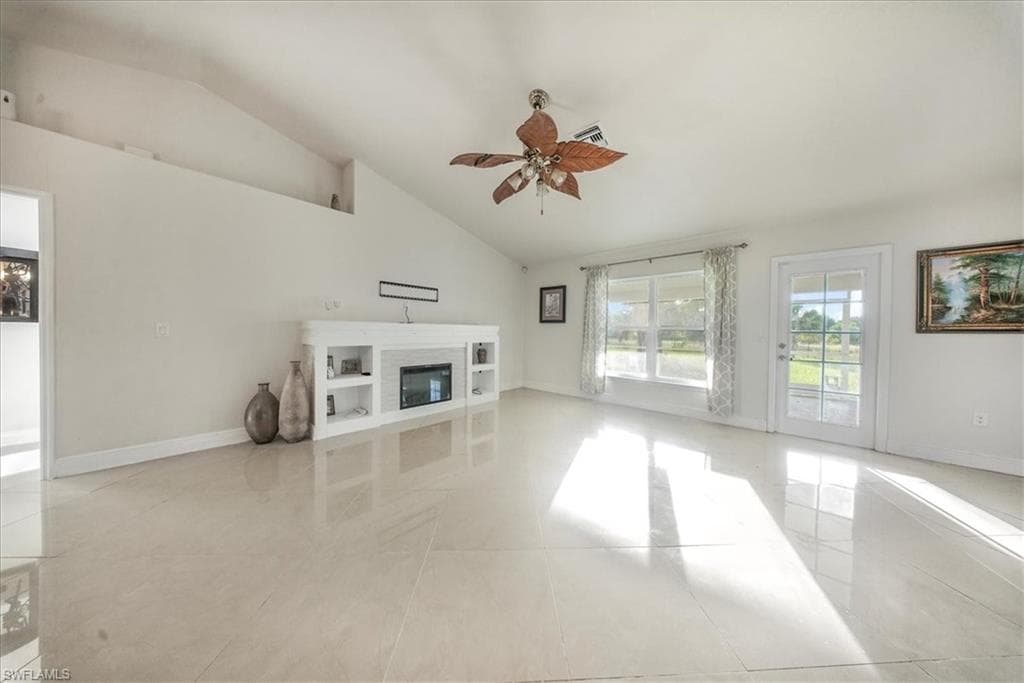 533 Willowbrook Dr, Lehigh Acres, FL 33972-20