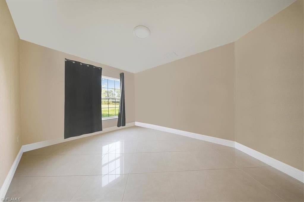 533 Willowbrook Dr, Lehigh Acres, FL 33972-38