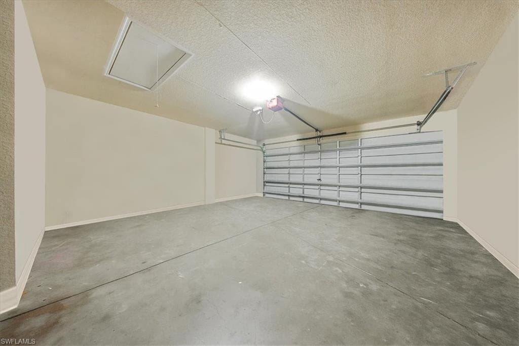 533 Willowbrook Dr, Lehigh Acres, FL 33972-44