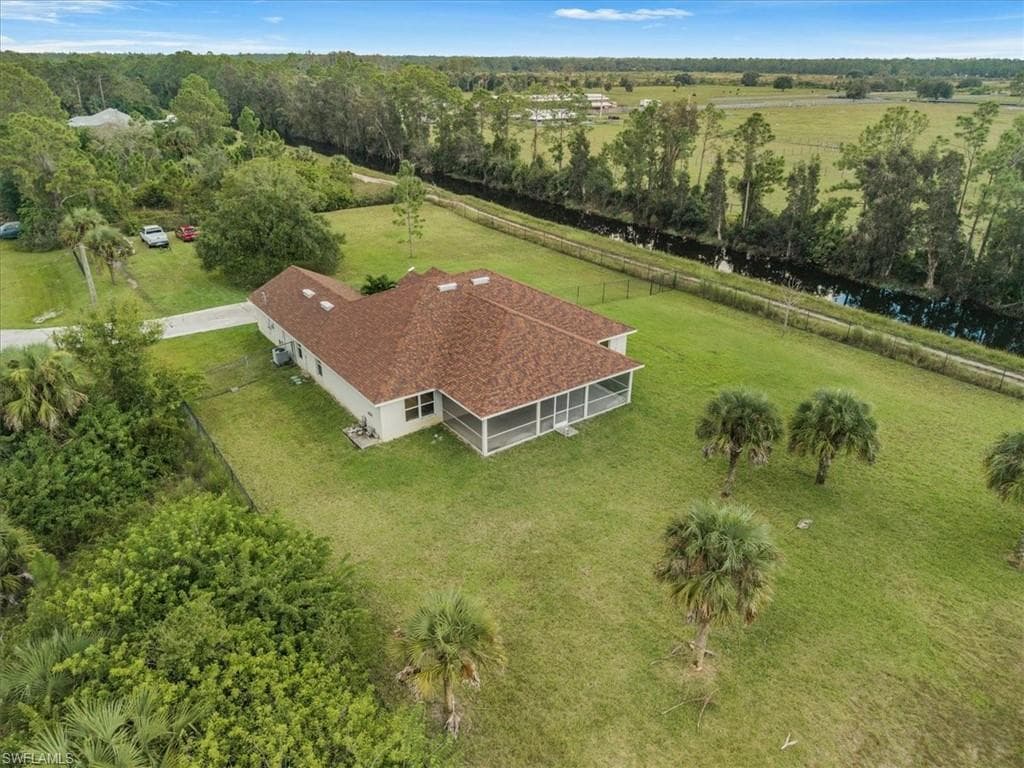 533 Willowbrook Dr, Lehigh Acres, FL 33972-4