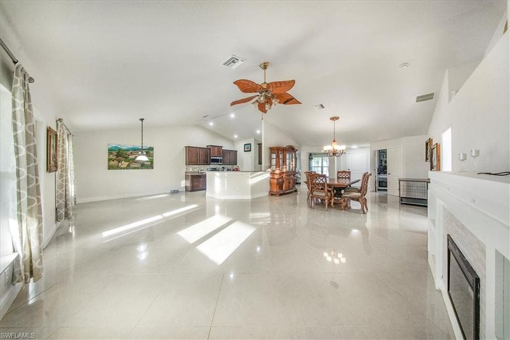 533 Willowbrook Dr, Lehigh Acres, FL 33972-7