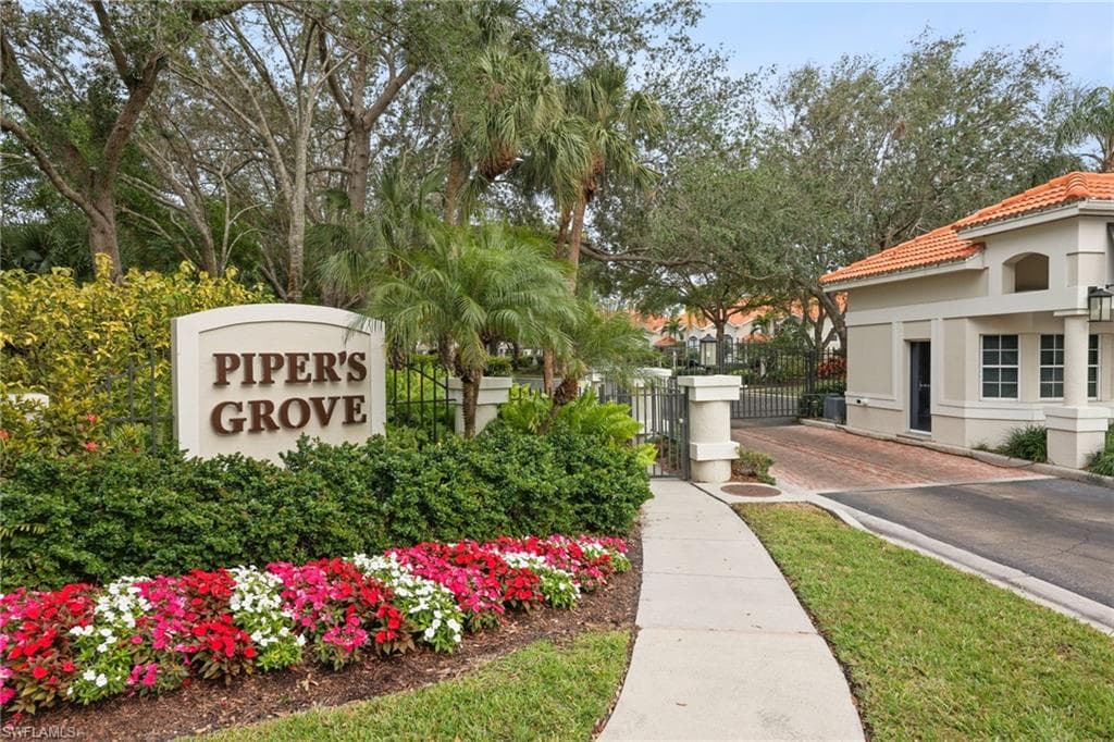 7465 Jacaranda Park Rd R103, Naples, FL 34109-39