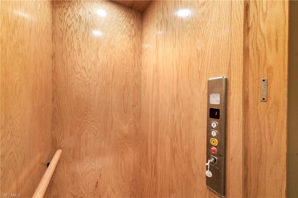 27560 River Reach Dr, Bonita Springs, FL 34134-29