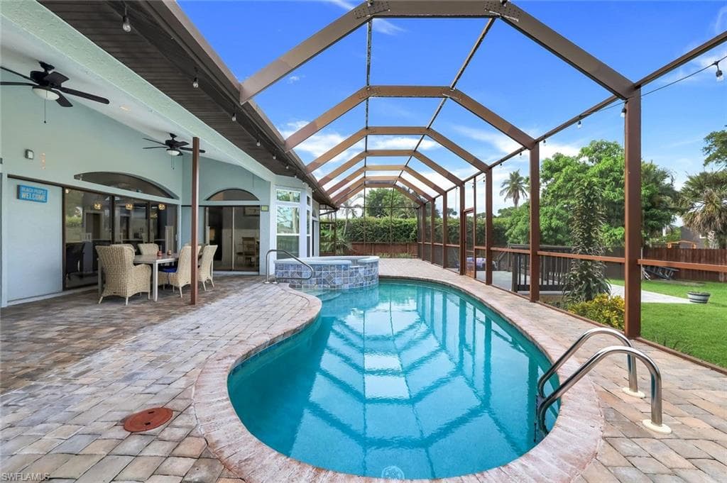 392 Yellowbird St, Marco Island, FL 34145-2