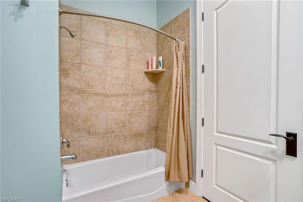 15547 Monterosso Ln 201, Naples, FL 34110-20