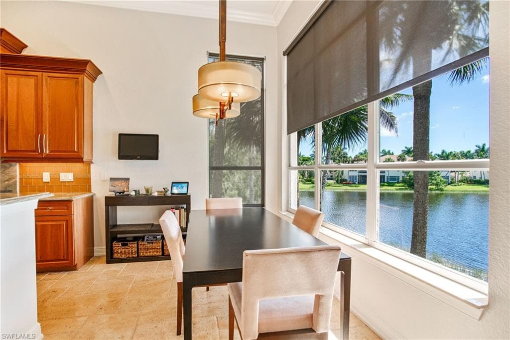 15547 Monterosso Ln 201, Naples, FL 34110-2
