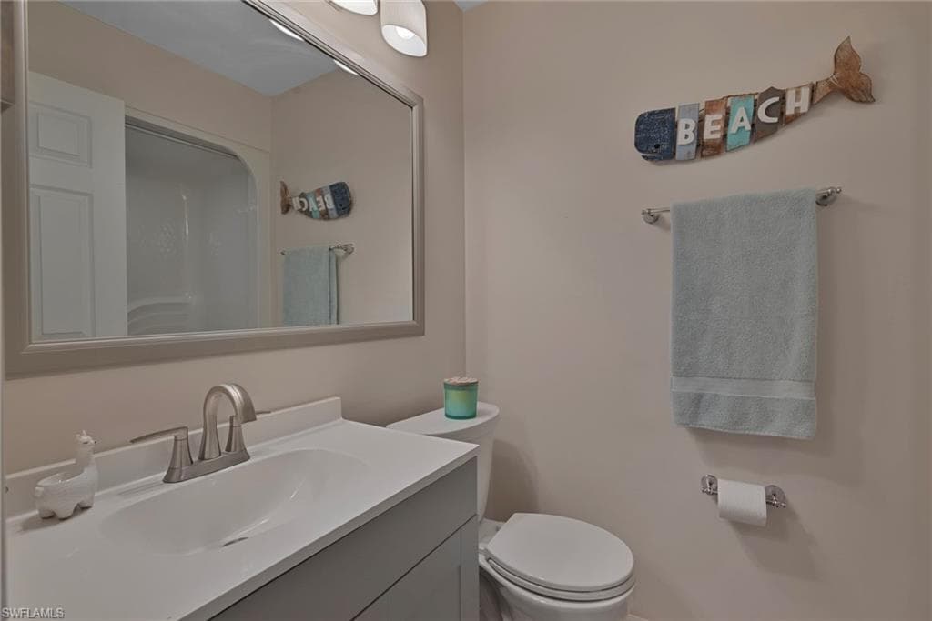 379 Gabriel Cir 2304, Naples, FL 34104-12