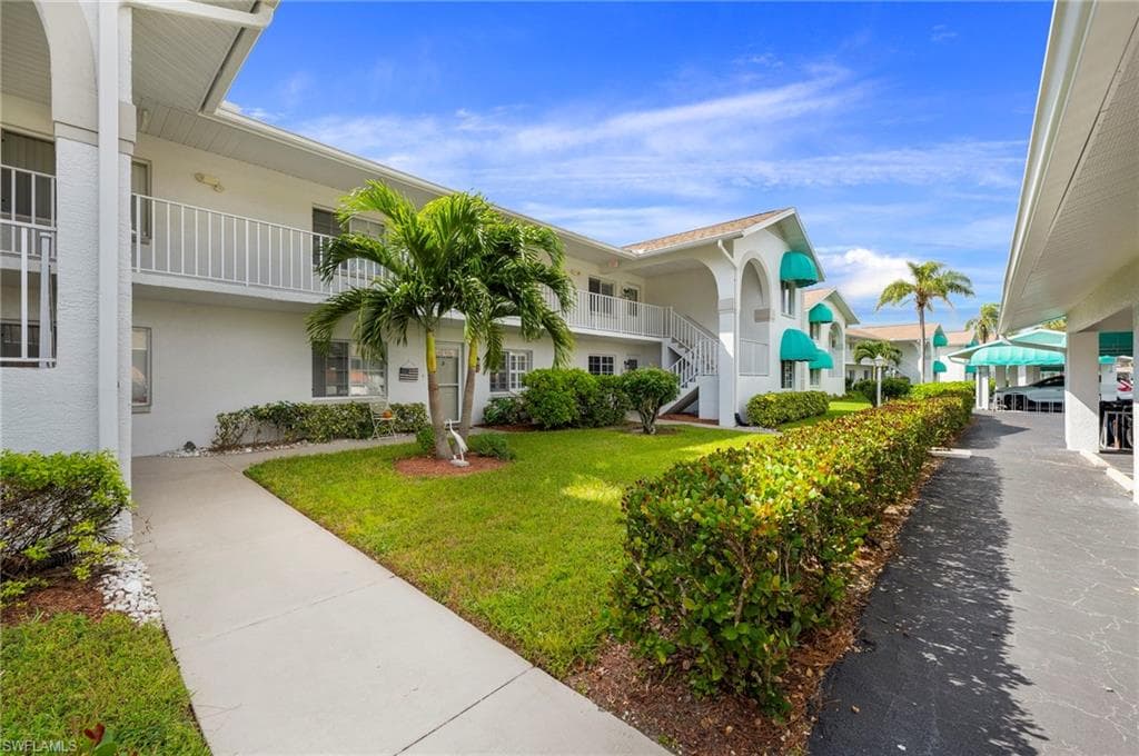 379 Gabriel Cir 2304, Naples, FL 34104-15