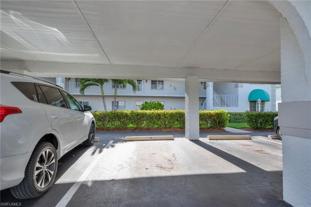 379 Gabriel Cir 2304, Naples, FL 34104-16