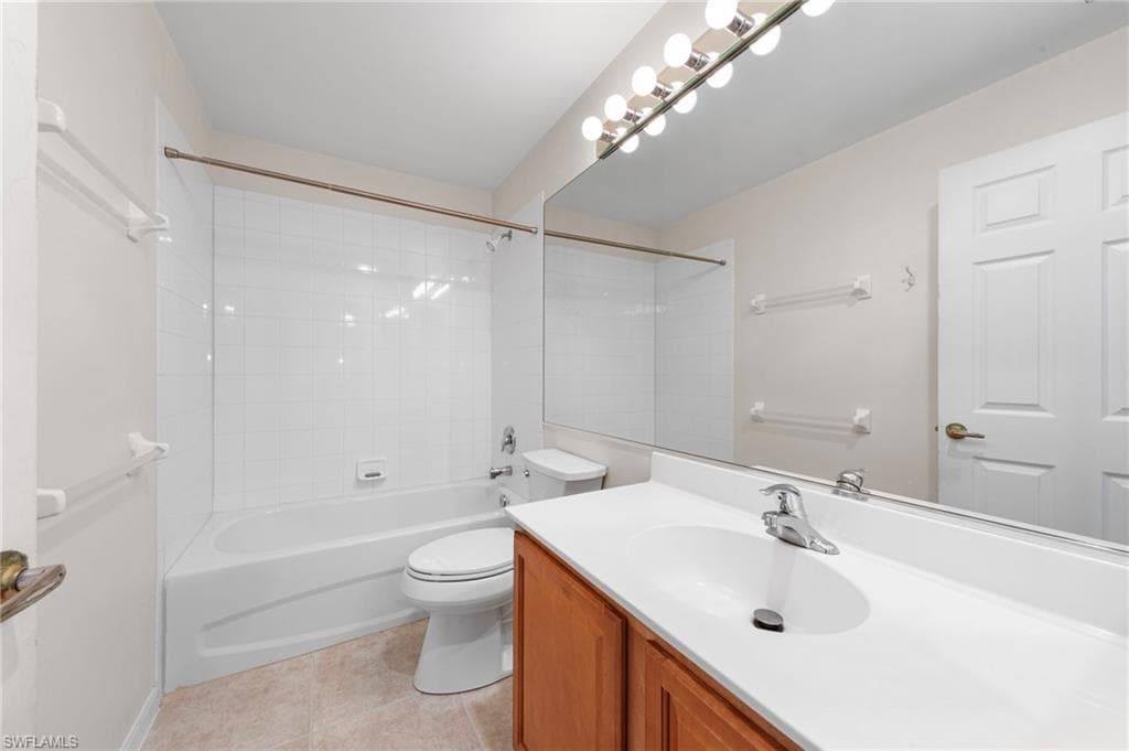 9281 Independence Way, Fort Myers, FL 33913-21