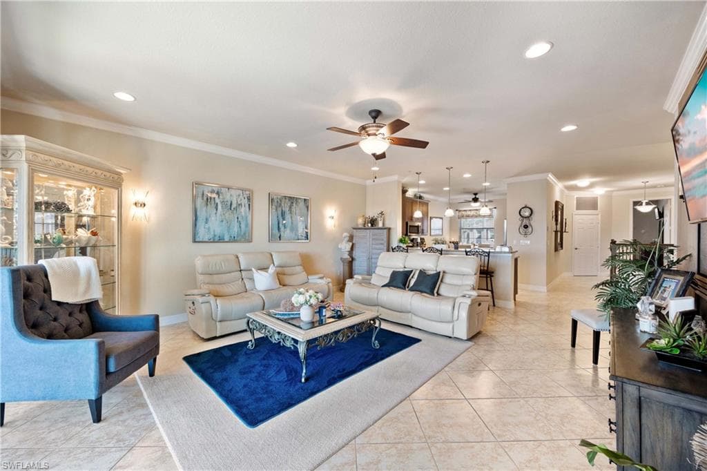 6548 Monterey Pt 202, Naples, FL 34105-11