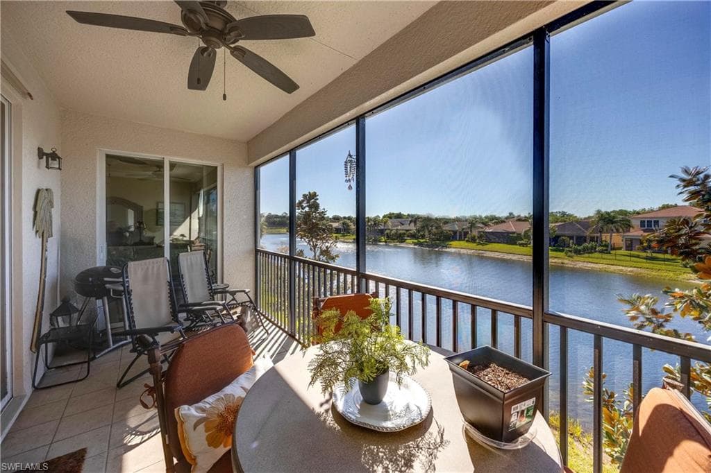 6548 Monterey Pt 202, Naples, FL 34105-26