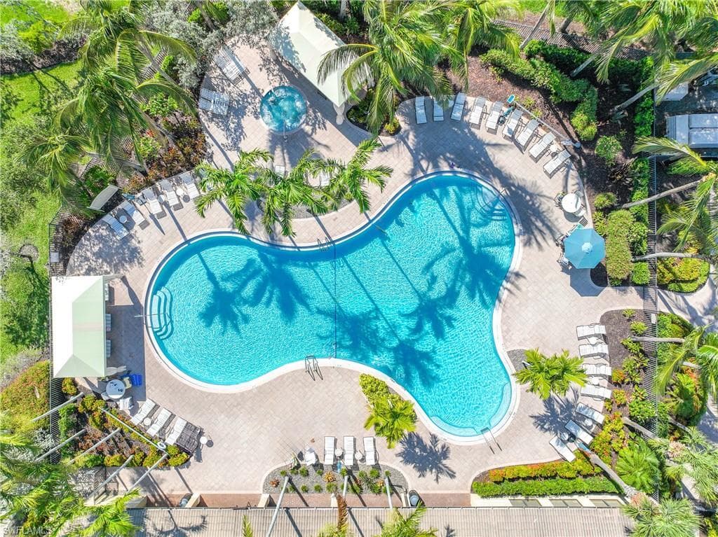 6548 Monterey Pt 202, Naples, FL 34105-1