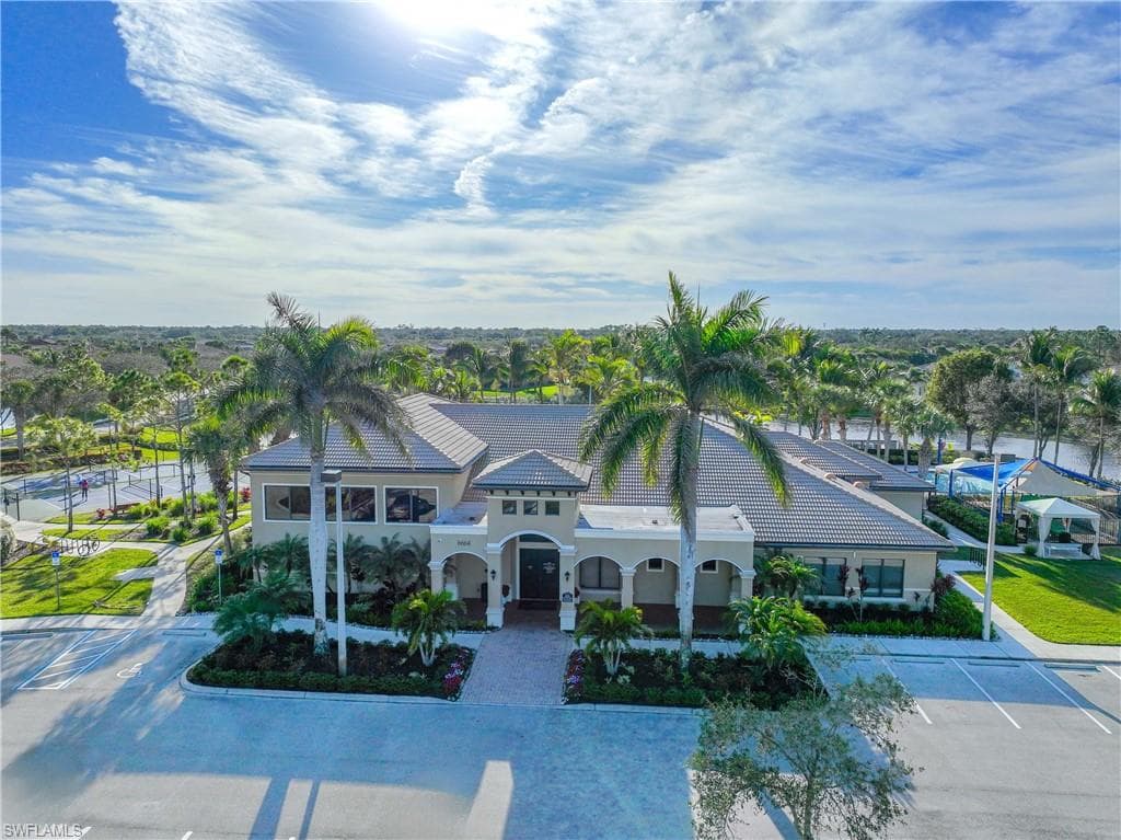 6548 Monterey Pt 202, Naples, FL 34105-40