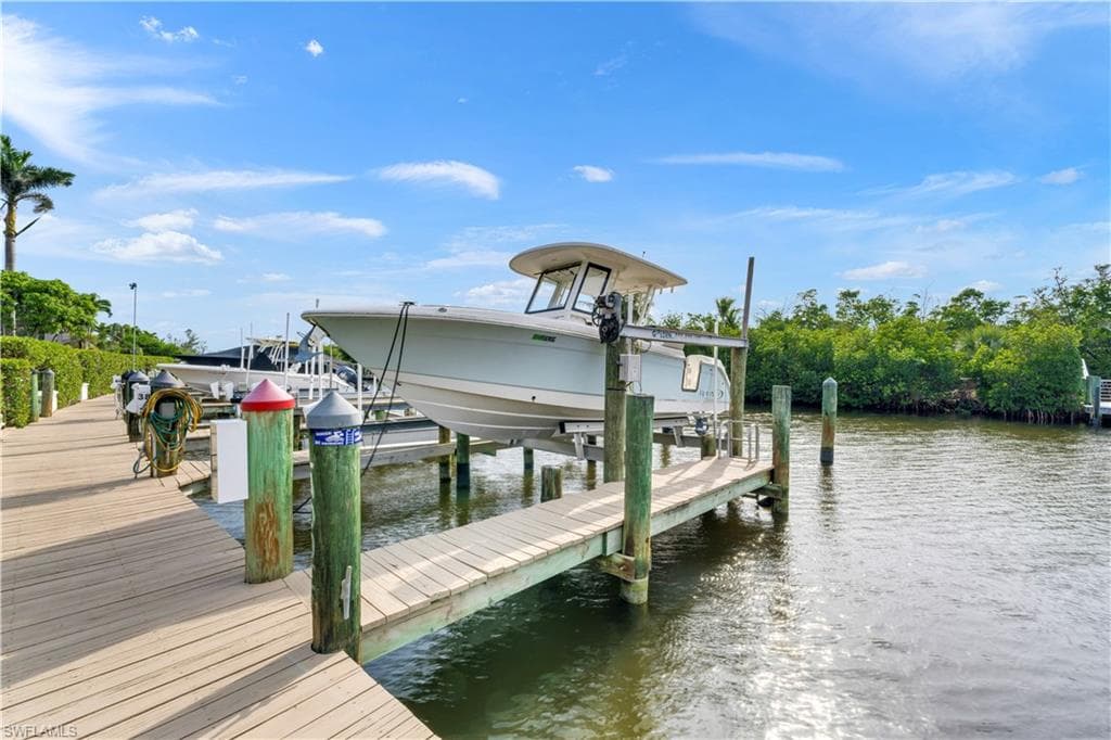 15860 Catalpa Cove Dr, Fort Myers, FL 33908-8