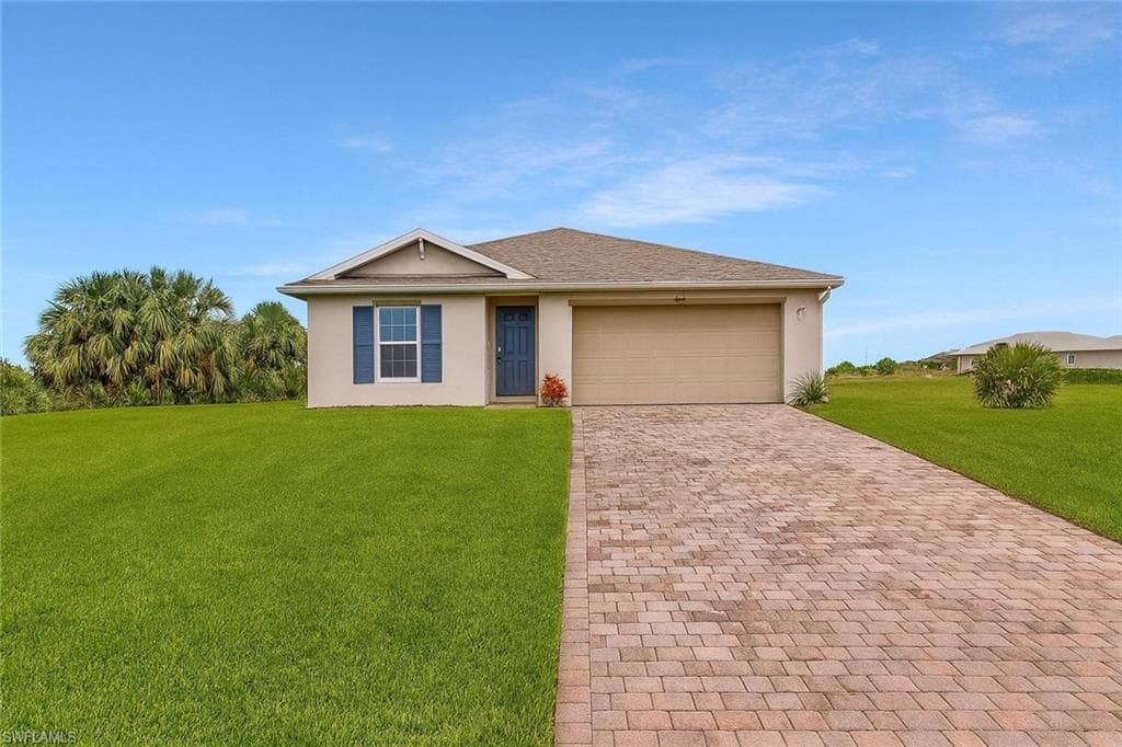 405 Lupe St, Labelle, FL 33935-2