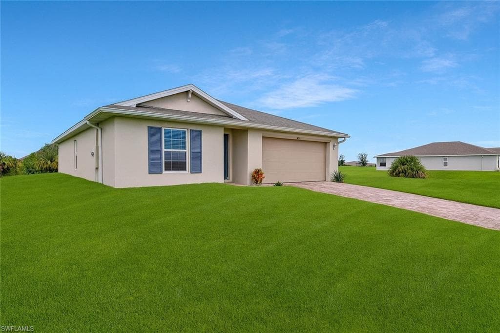 405 Lupe St, Labelle, FL 33935-3