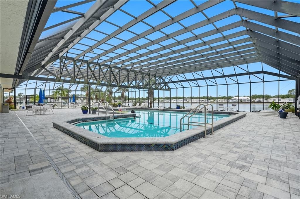 37 Bass Ln, Naples, FL 34114-28