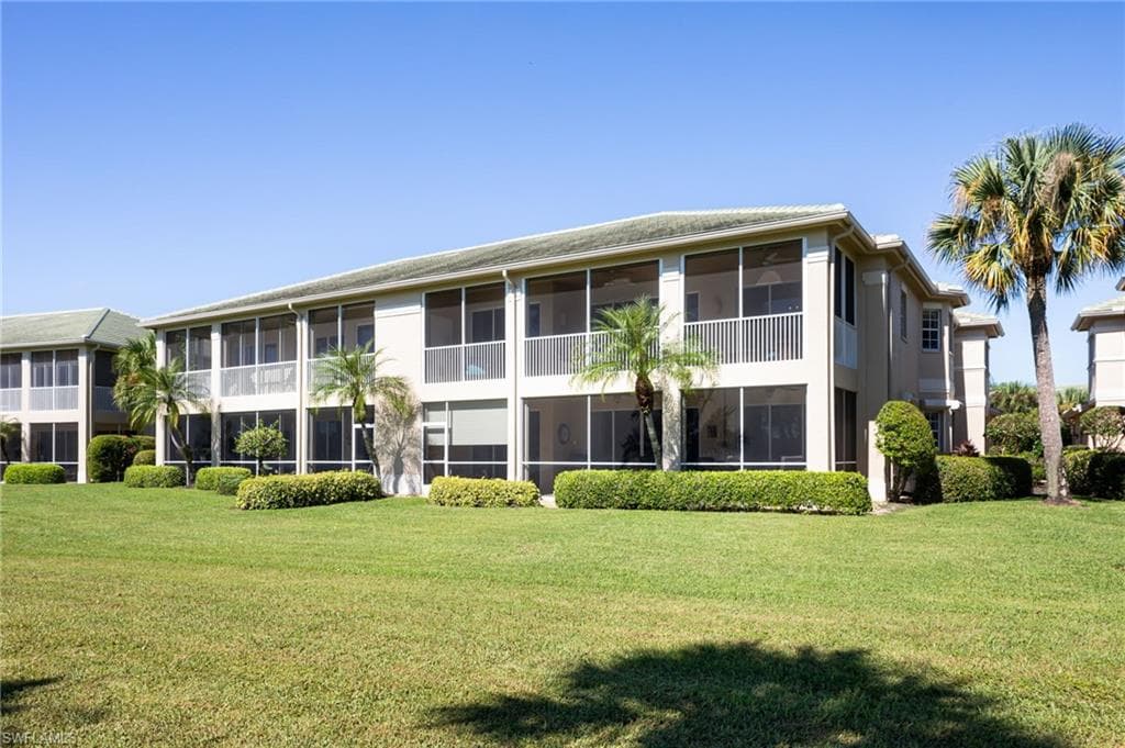 673 Vintage Reserve Cir 11c, Naples, FL 34119-24