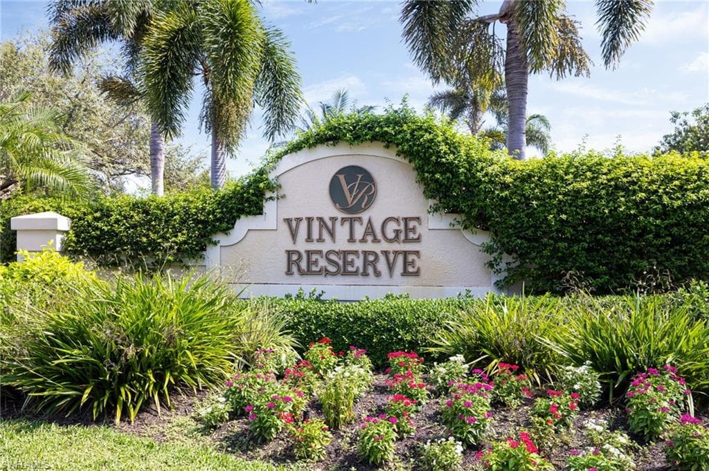 673 Vintage Reserve Cir 11c, Naples, FL 34119-31