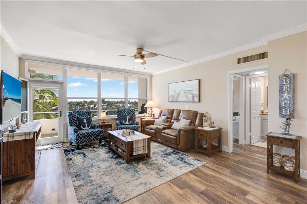 220 Seaview Ct 504, Marco Island, FL 34145-2