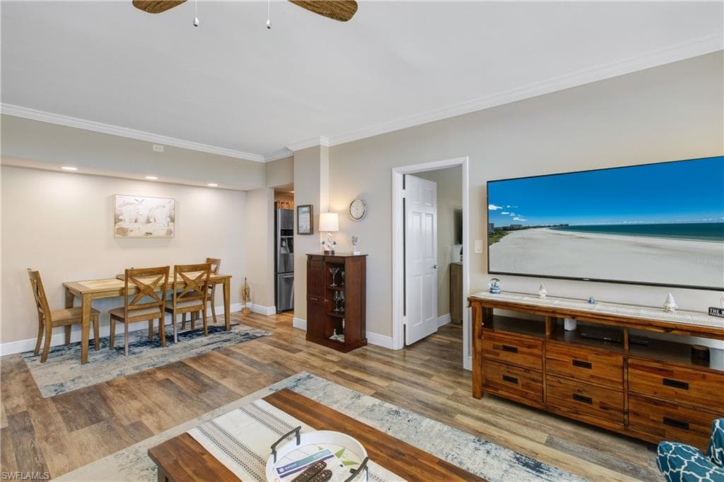 220 Seaview Ct 504, Marco Island, FL 34145-4