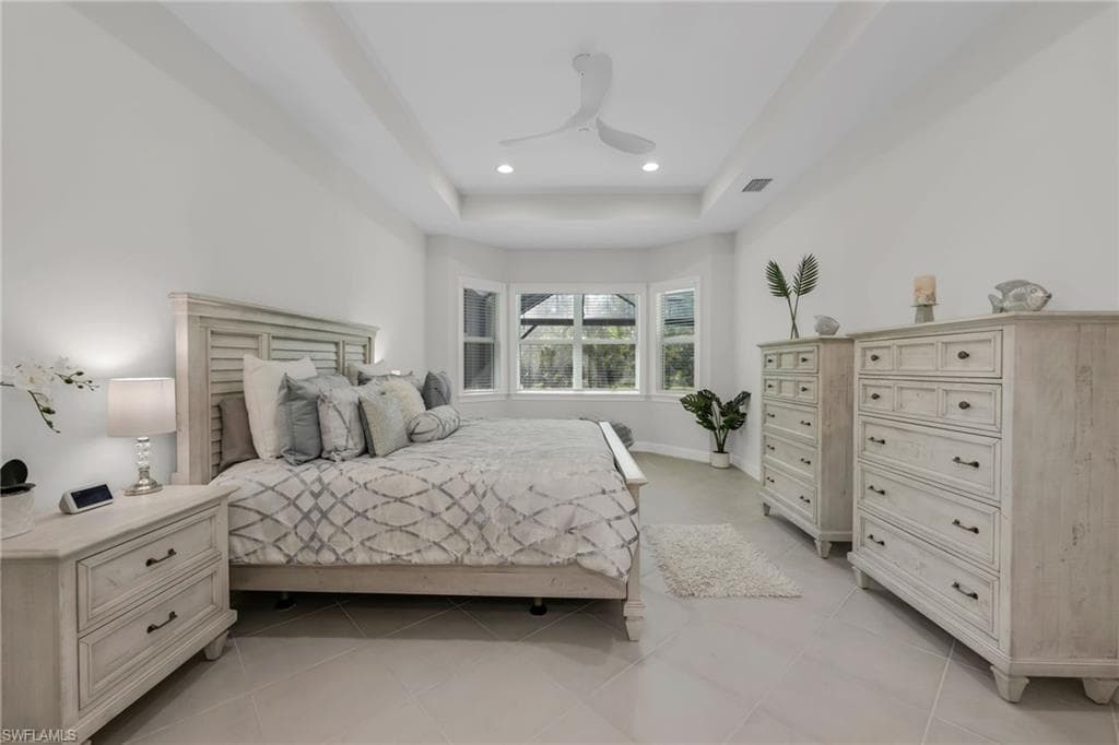 6277 Antigua Way, Naples, FL 34113-11