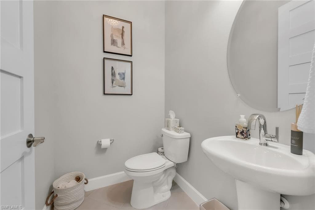 6277 Antigua Way, Naples, FL 34113-17