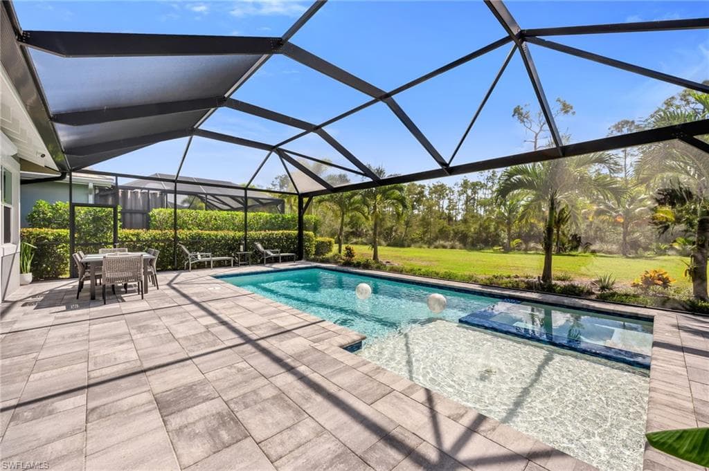 6277 Antigua Way, Naples, FL 34113-20