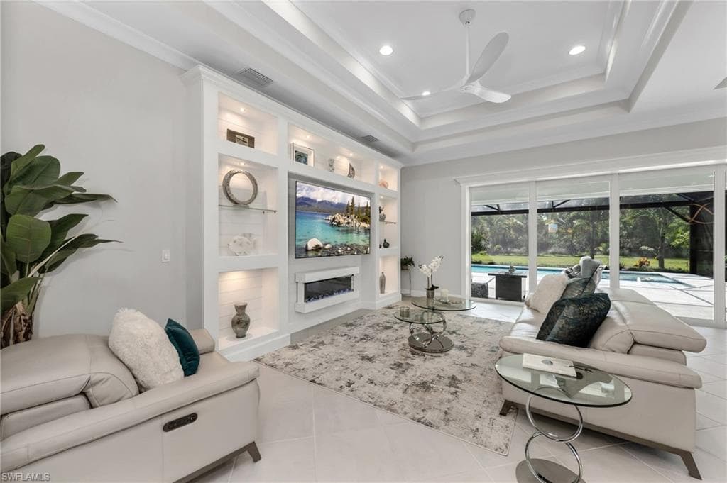 6277 Antigua Way, Naples, FL 34113-5