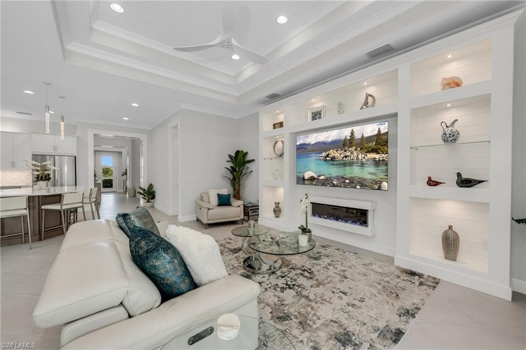 6277 Antigua Way, Naples, FL 34113-6
