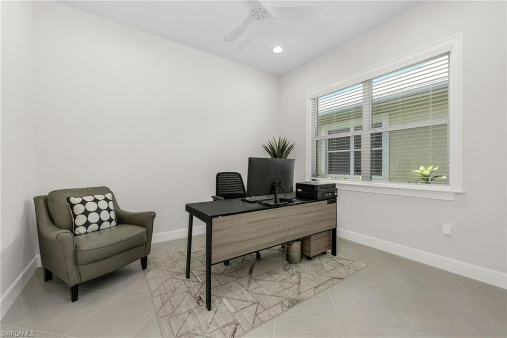 6277 Antigua Way, Naples, FL 34113-7