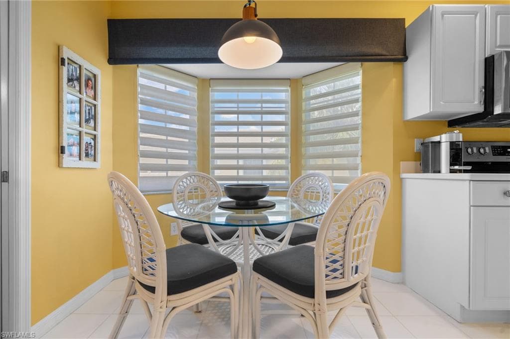 8480 Mystic Greens Way 803, Naples, FL 34113-11