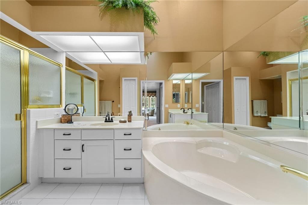 8480 Mystic Greens Way 803, Naples, FL 34113-21