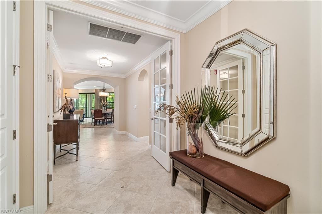 2550 Marquesa Royale Ln 8-101, Naples, FL 34109-14