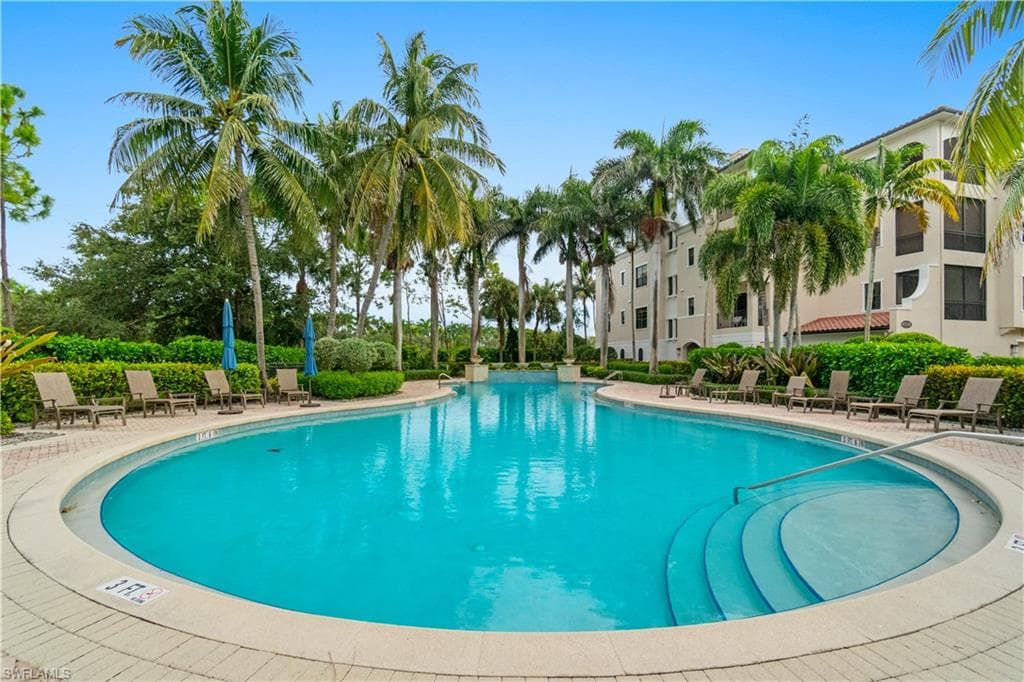 2550 Marquesa Royale Ln 8-101, Naples, FL 34109-21