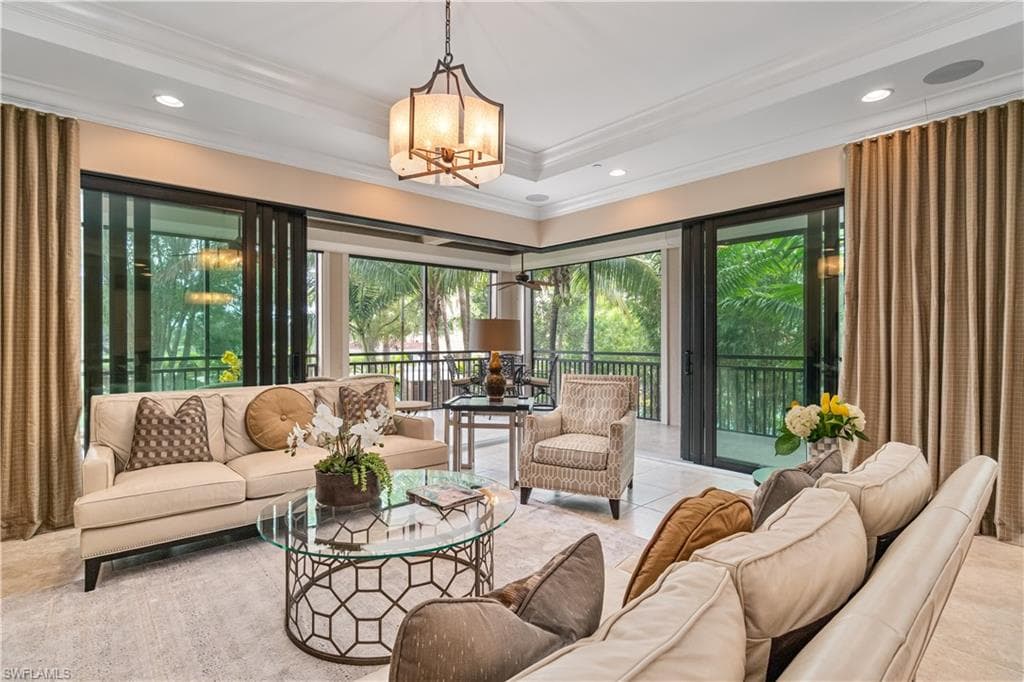 2550 Marquesa Royale Ln 8-101, Naples, FL 34109-1