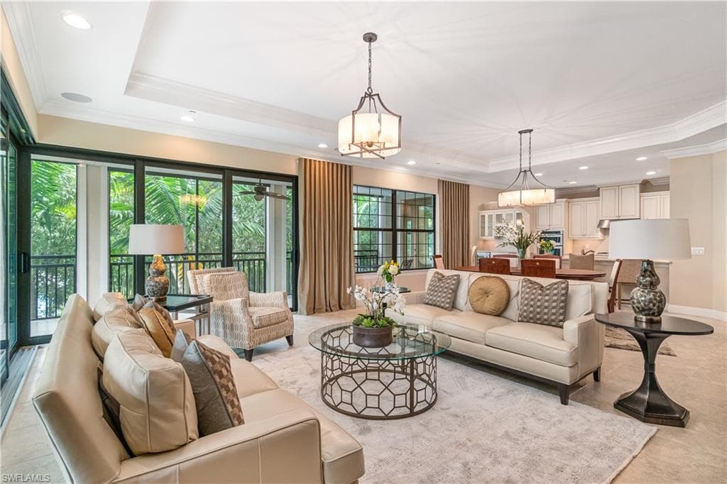 2550 Marquesa Royale Ln 8-101, Naples, FL 34109-2