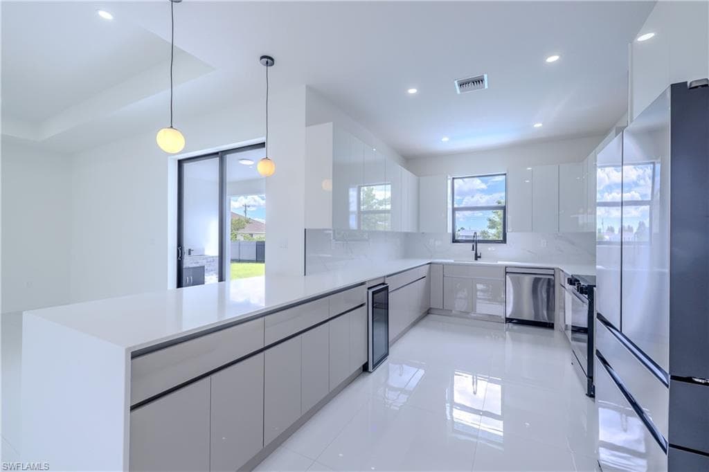 1918 Kismet Pkwy W, Cape Coral, FL 33993-22