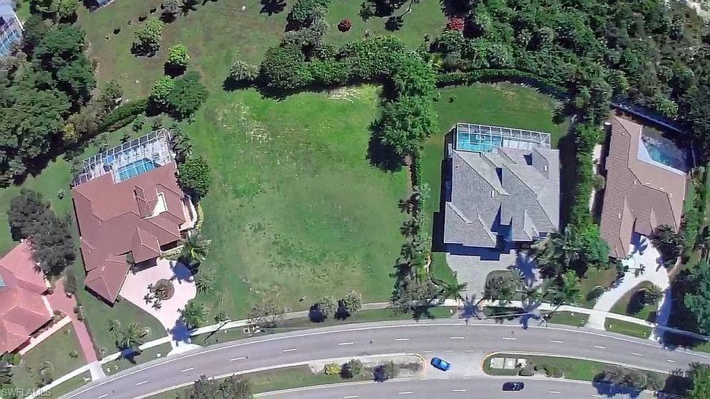 651 Barfield Dr, Marco Island, FL 34145-2