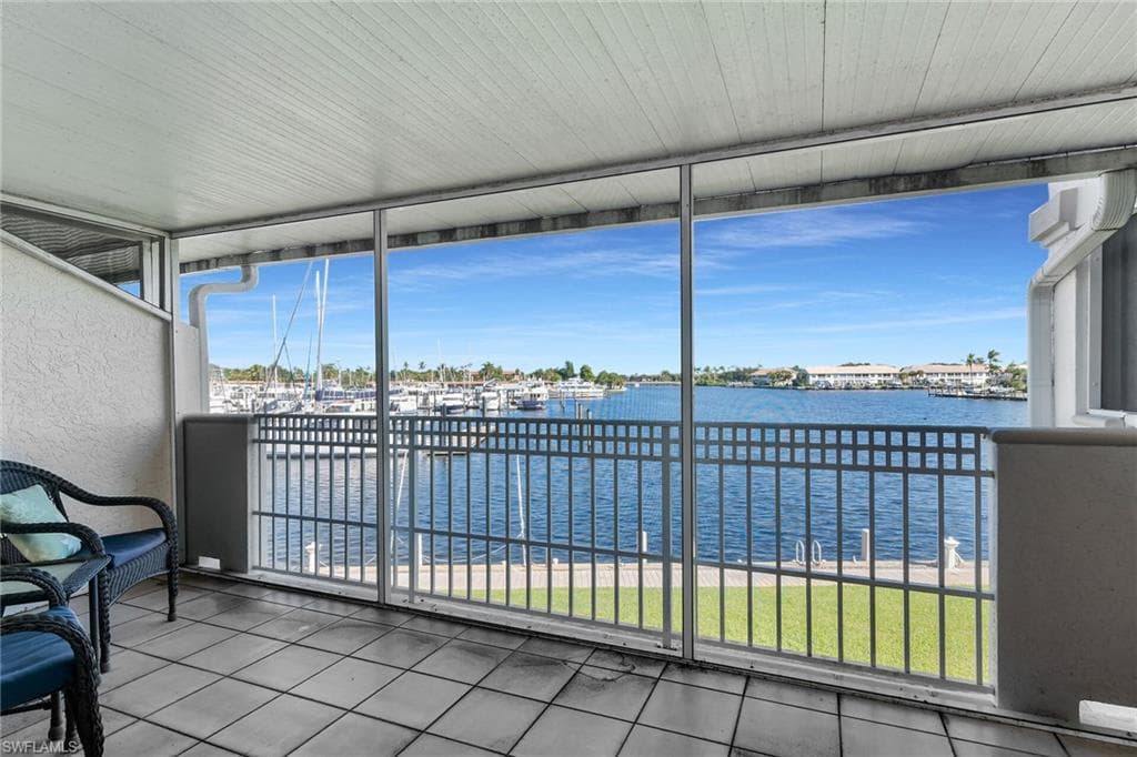 269 Sunrise Cay 4, Naples, FL 34114-24