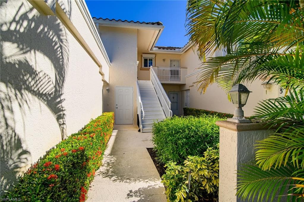 269 Sunrise Cay 4, Naples, FL 34114-2