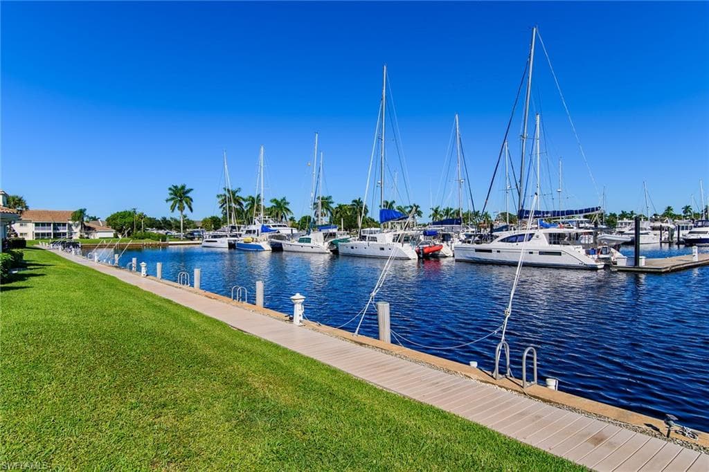 269 Sunrise Cay 4, Naples, FL 34114-5
