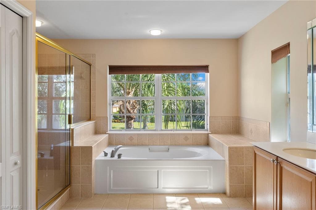 20111 Rookery Dr, Estero, FL 33928-19