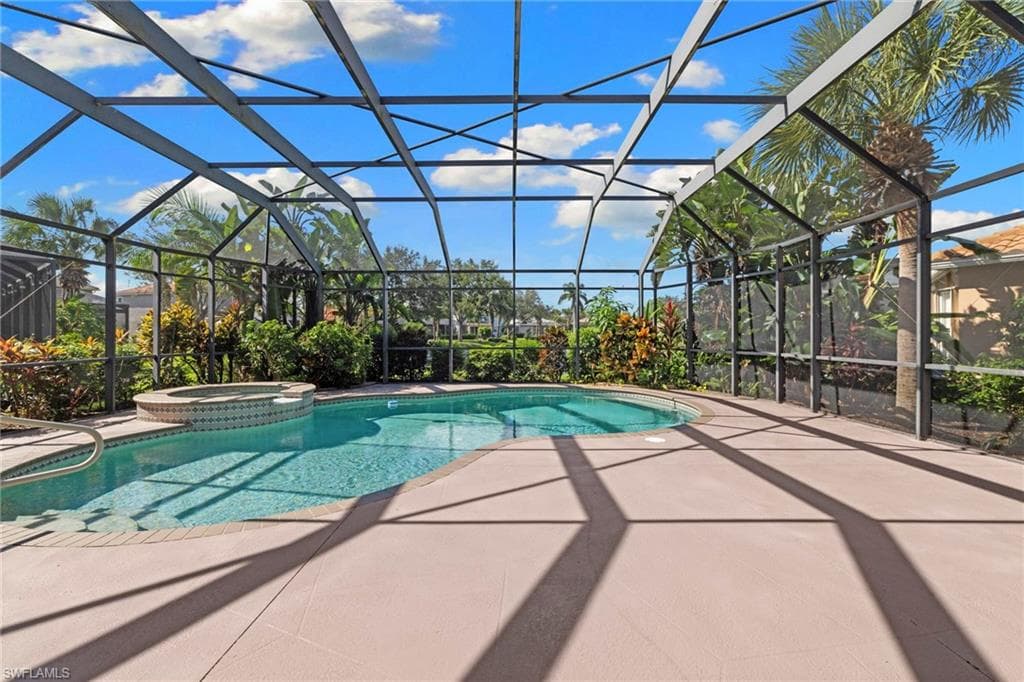 20111 Rookery Dr, Estero, FL 33928-26