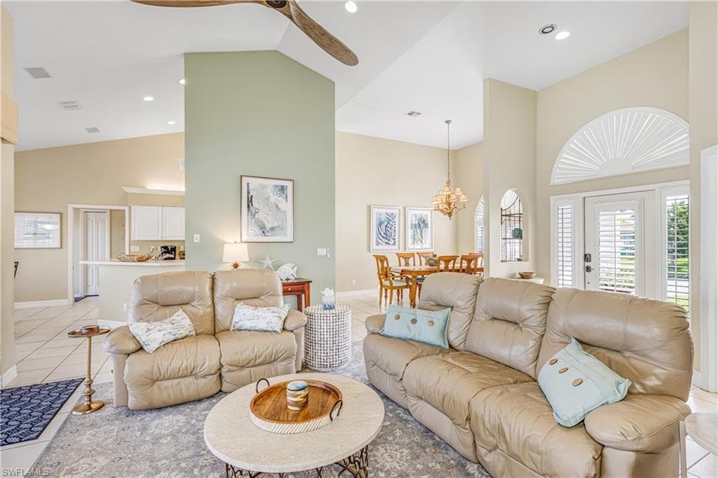 100 Bonita Ct, Marco Island, FL 34145-3