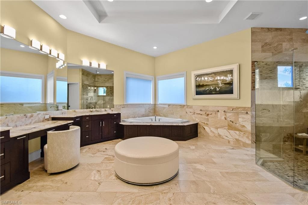 2801 39th Ter, Cape Coral, FL 33914-26